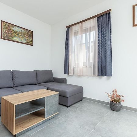 Appartement Medak à Poreč Extérieur photo
